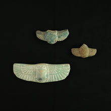 画像をギャラリービューアに読み込む, Winged Scarab 1 翼の生えたスカラベ 1