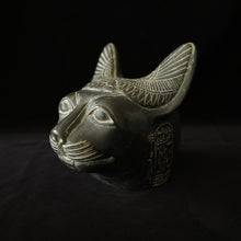 画像をギャラリービューアに読み込む, Bastet Head Statue 1　バステト頭像 1
