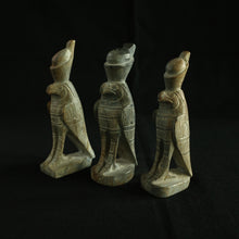 画像をギャラリービューアに読み込む, Horus Statue 3　ホルス立像 3
