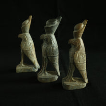 画像をギャラリービューアに読み込む, Horus Statue 3　ホルス立像 3
